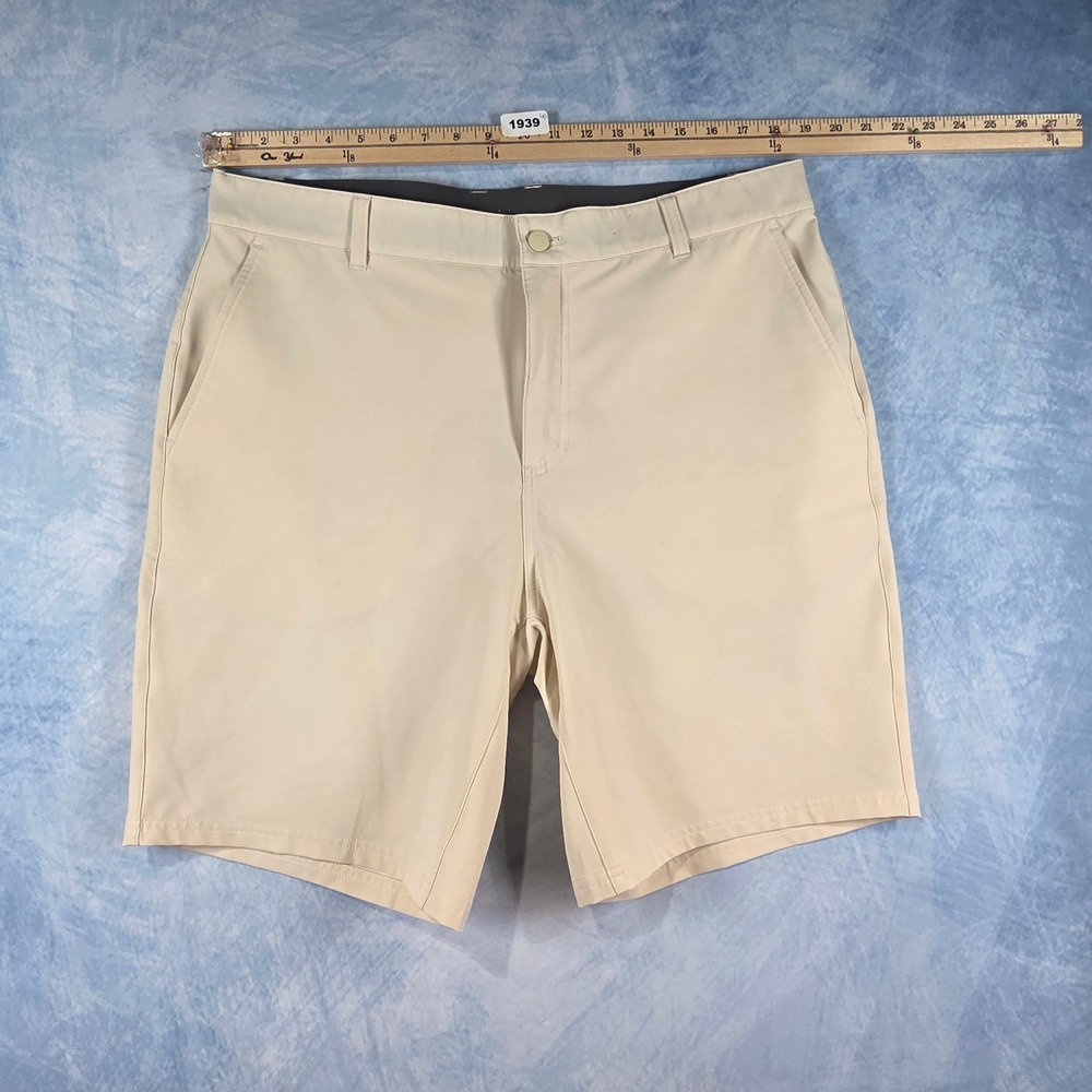 Soybu Mens Performance Golf Shorts Tan Khaki Stretch Flat Front Size 36 1727059
